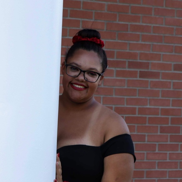 Meet your Posher, Alissa - Picture 1 of 1